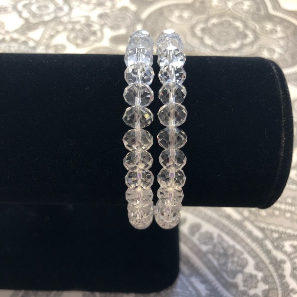 ⬇️ 🌴5 for $20🌴 2 clear beaded bracelets - Picture 5 of 6